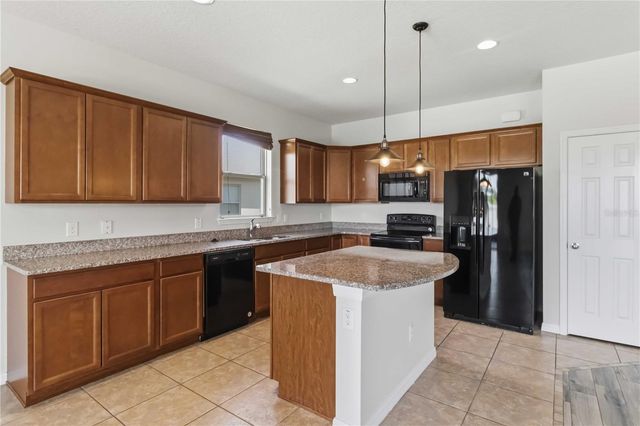 8804 HINSDALE HEIGHTS DRIVE, Polk City, FL 33868