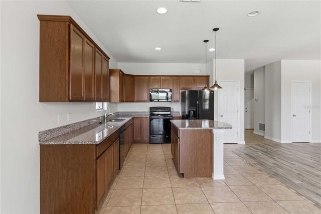 8804 HINSDALE HEIGHTS DRIVE, Polk City, FL 33868