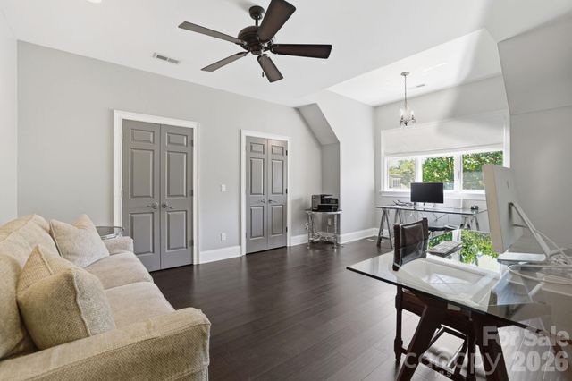 1909 Maryland Avenue, Charlotte, NC 28209