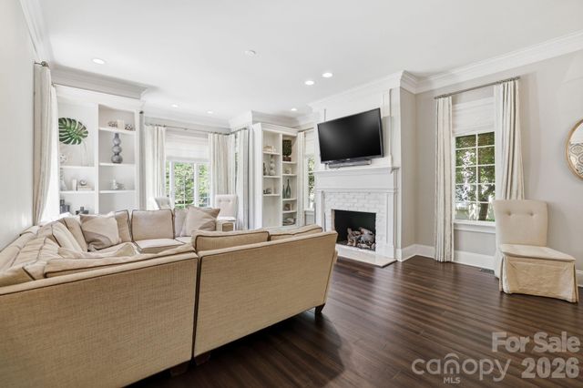 1909 Maryland Avenue, Charlotte, NC 28209