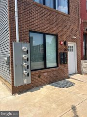 1302 N 22ND ST #B, Philadelphia, PA 19121