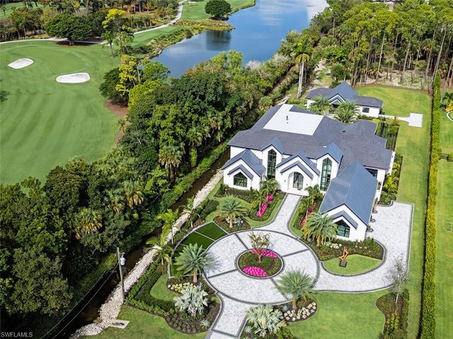 2145 Coach House LN, Naples, FL 34105