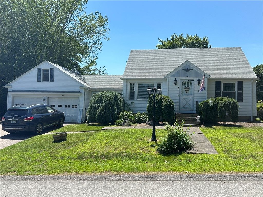 9 Cannon Street, Cranston, RI 02920