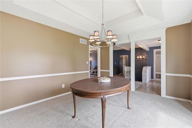 1206 Campbell Street, Liberty, MO 64068