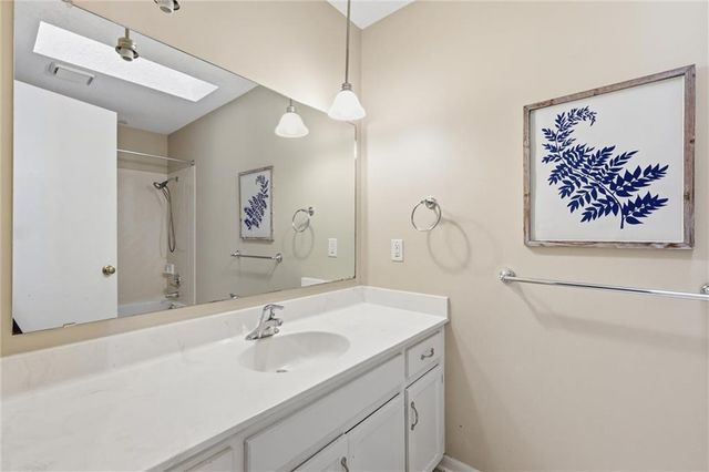 1206 Campbell Street, Liberty, MO 64068