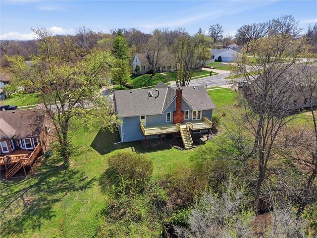 1206 Campbell Street, Liberty, MO 64068