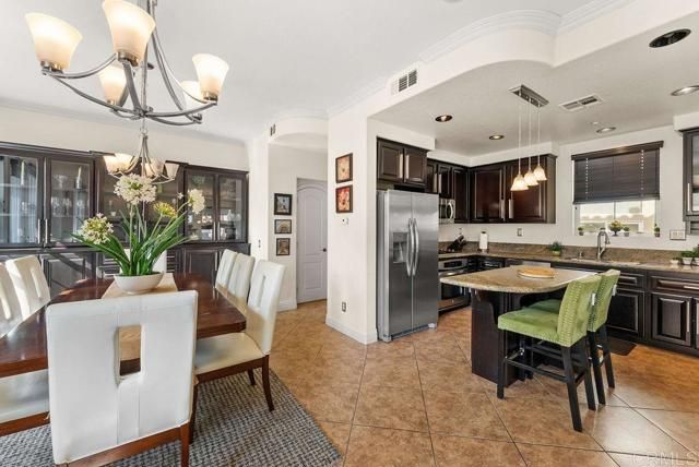 2712 Villas Way, San Diego, CA 92108