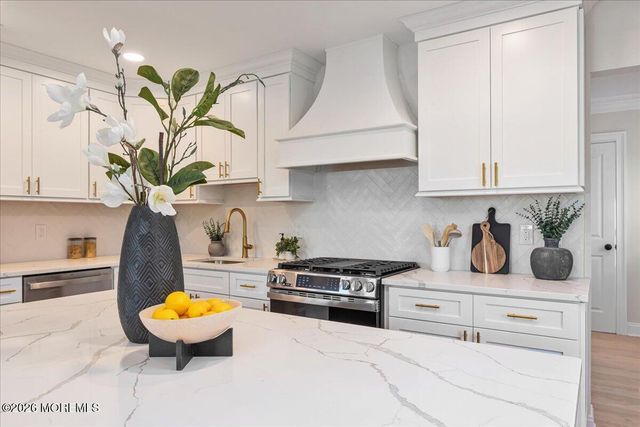 54 Cresci Boulevard, Hazlet, NJ 07730