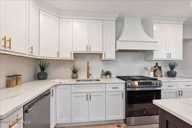 54 Cresci Boulevard, Hazlet, NJ 07730