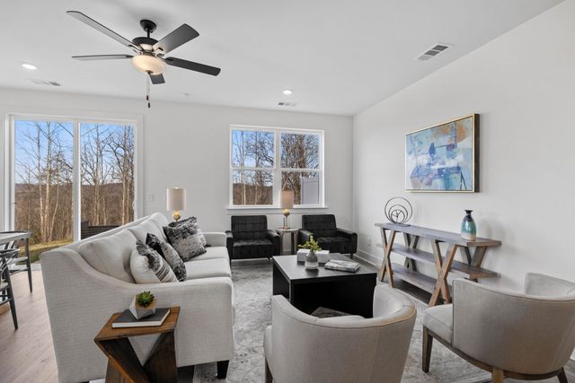 140 Valentine Aly, Nashville, TN 37218