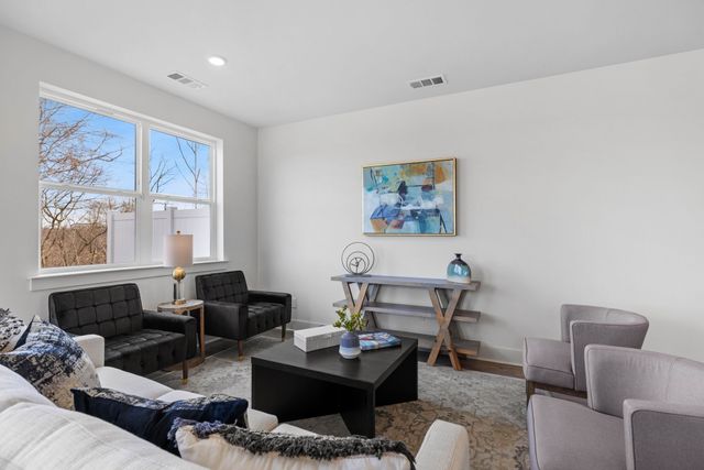 140 Valentine Aly, Nashville, TN 37218
