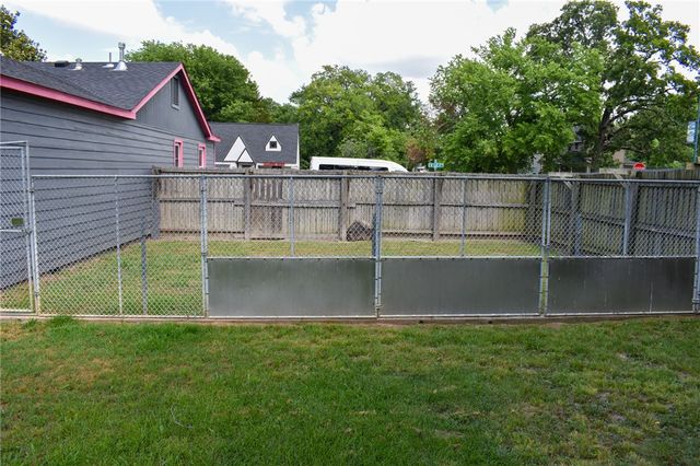 828 S Mount Olive Street, Siloam Springs, AR 72761