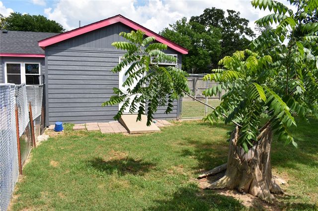 828 S Mount Olive Street, Siloam Springs, AR 72761
