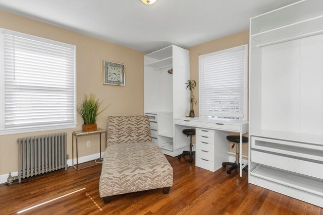 127 Governor St, Springfield, MA 01104