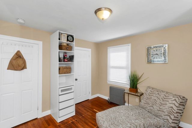 127 Governor St, Springfield, MA 01104