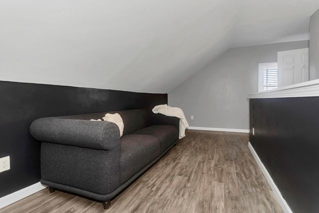 127 Governor St, Springfield, MA 01104