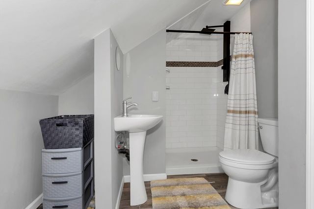 127 Governor St, Springfield, MA 01104