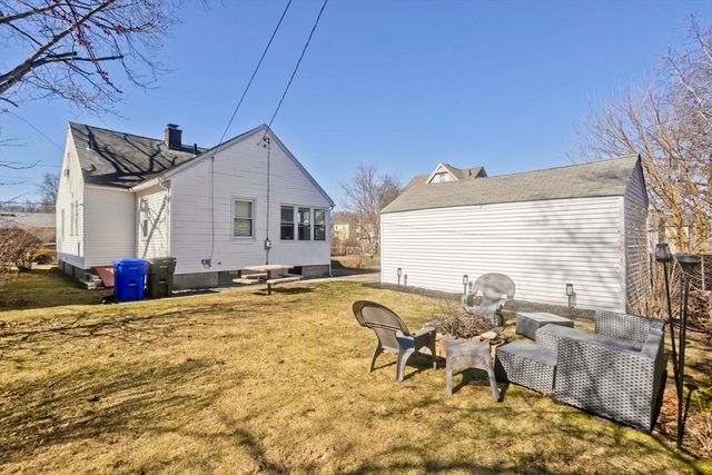 127 Governor St, Springfield, MA 01104