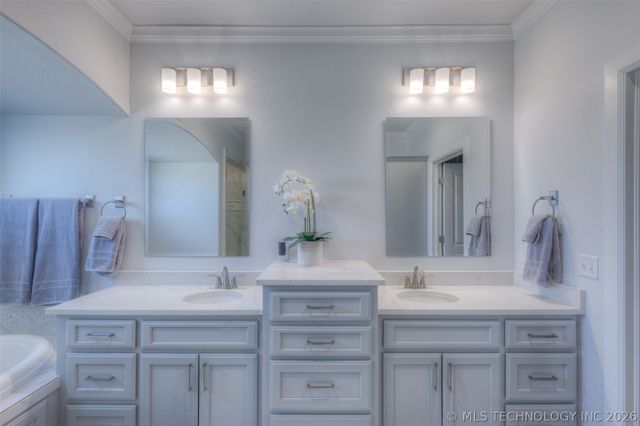 17804 S 42nd Avenue E, Bixby, OK 74008