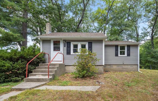 21 Faulkner Rd, Grafton, MA 01536