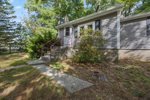 21 Faulkner Rd, Grafton, MA 01536