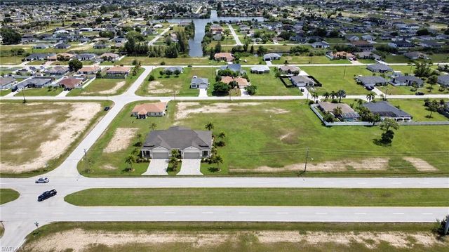 1737 Santa Barbara BLVD N, Cape Coral, FL 33993