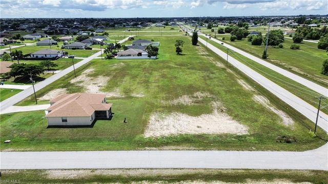 1737 Santa Barbara BLVD N, Cape Coral, FL 33993
