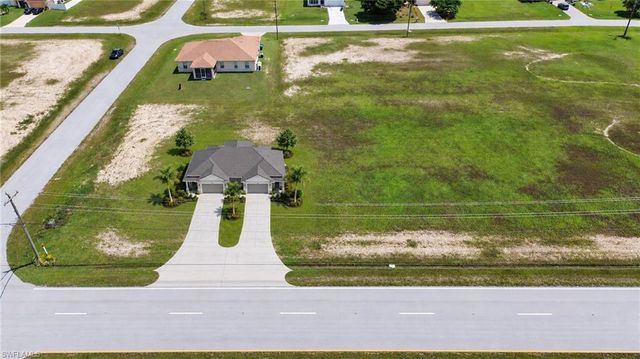 1737 Santa Barbara BLVD N, Cape Coral, FL 33993