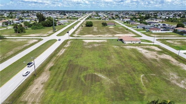 1737 Santa Barbara BLVD N, Cape Coral, FL 33993