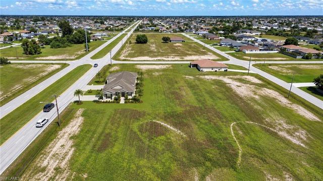 1737 Santa Barbara BLVD N, Cape Coral, FL 33993