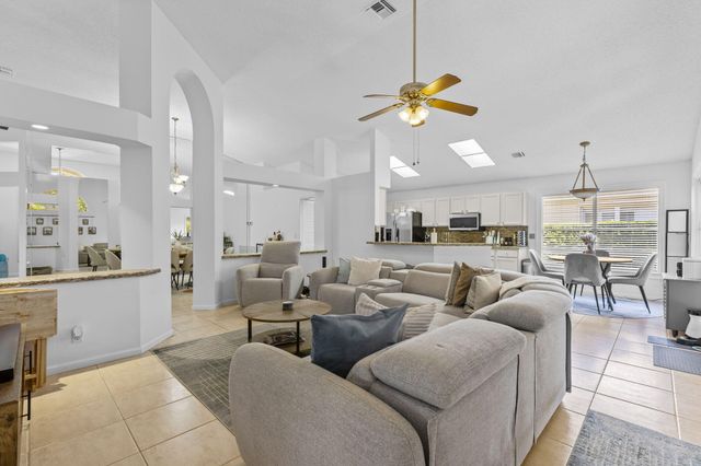 150 Bent Tree Drive, Palm Beach Gardens, FL 33418