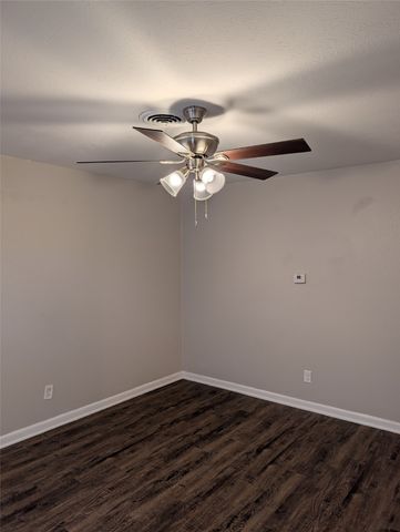 5553 Patton Drive, Fort Worth, TX 76112