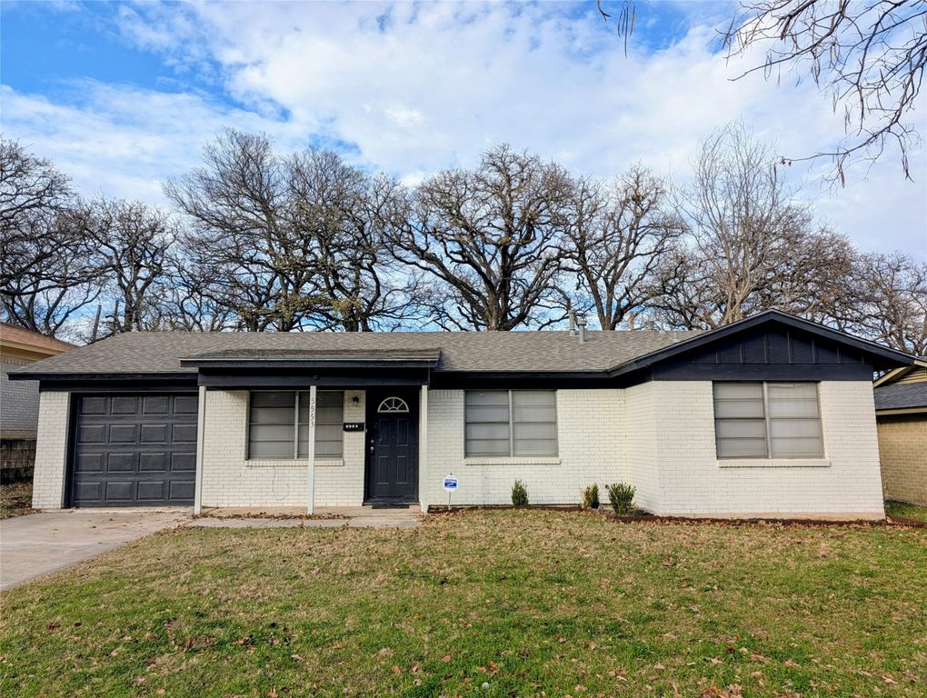 5553 Patton Drive, Fort Worth, TX 76112