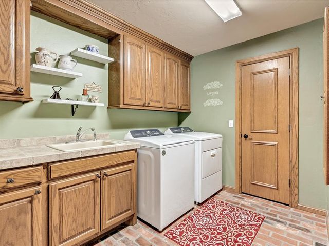 2912 NE 133rd Street, Edmond, OK 73013