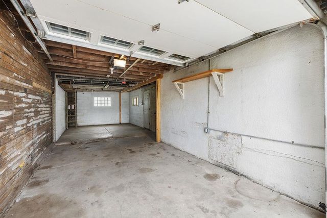 305 NW 5th Ave, Minot, ND 58703
