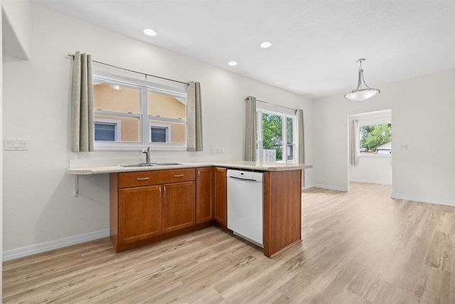 305 NW 5th Ave, Minot, ND 58703