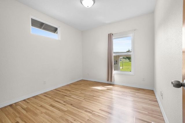 305 NW 5th Ave, Minot, ND 58703