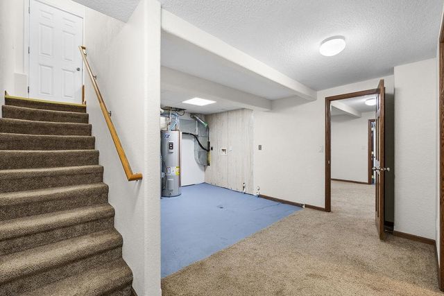 305 NW 5th Ave, Minot, ND 58703