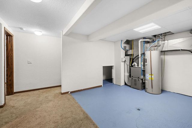 305 NW 5th Ave, Minot, ND 58703