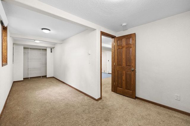 305 NW 5th Ave, Minot, ND 58703