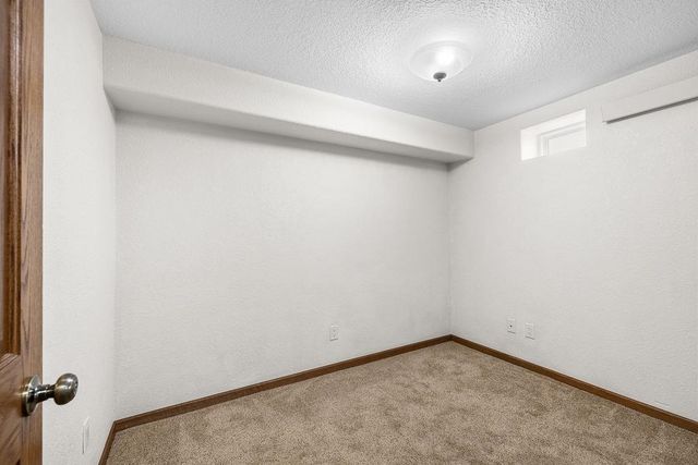 305 NW 5th Ave, Minot, ND 58703