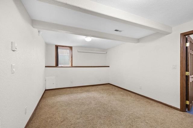 305 NW 5th Ave, Minot, ND 58703