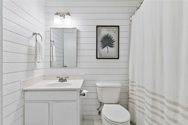 850 Mallery Street 4W, St Simons Island, GA 31522