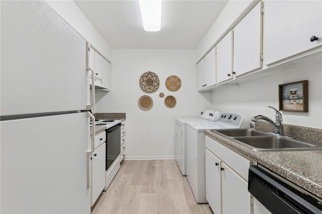 850 Mallery Street 4W, St Simons Island, GA 31522