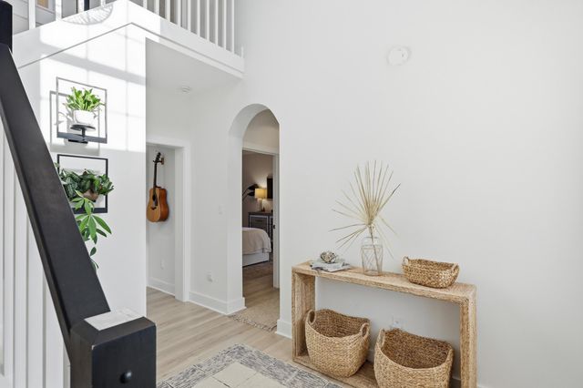 1682 Old Military Road, Charleston, SC 29412
