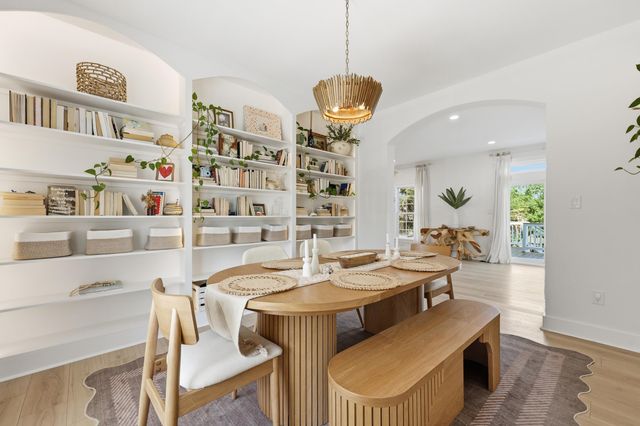 1682 Old Military Road, Charleston, SC 29412