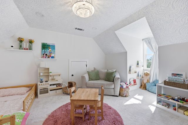 1682 Old Military Road, Charleston, SC 29412