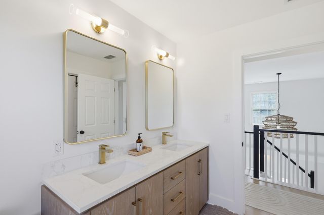 1682 Old Military Road, Charleston, SC 29412
