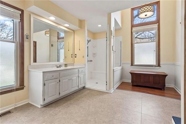 6732 Clairborne Road, Shawnee, KS 66217