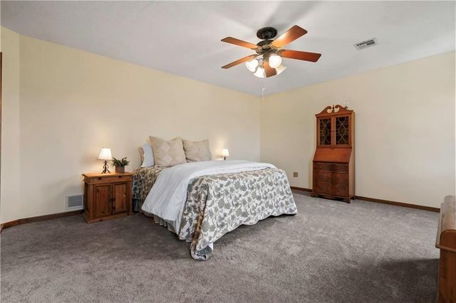 6732 Clairborne Road, Shawnee, KS 66217